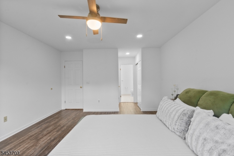 41 Buffalo Hollow Road Branchburg NJ 08876
