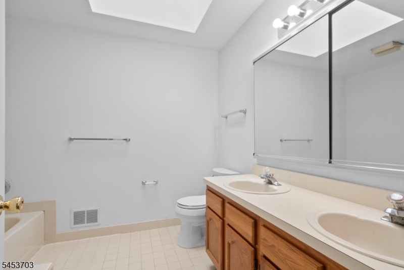 41 Buffalo Hollow Road Branchburg NJ 08876