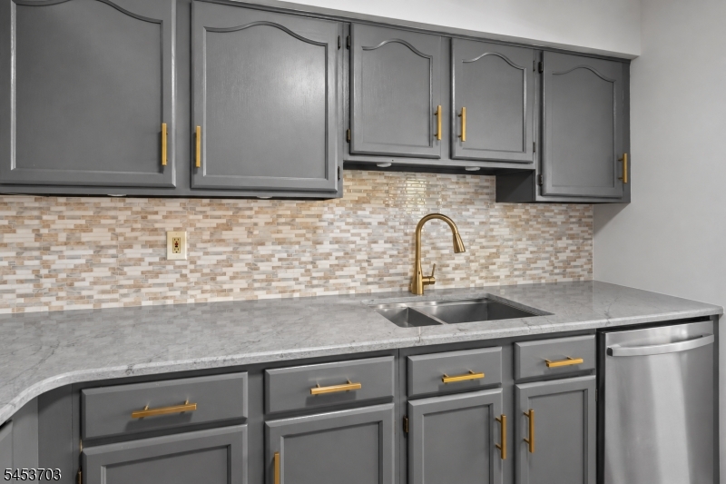 41 Buffalo Hollow Road Branchburg NJ 08876