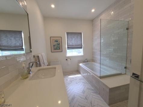 32 Allister Court Lincoln Park NJ 07035