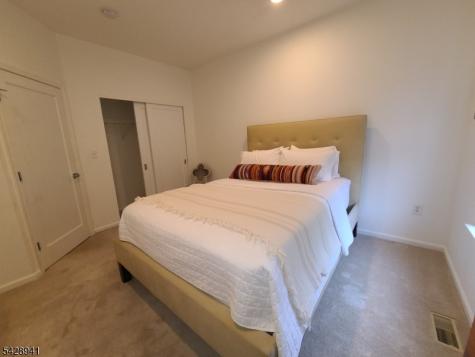32 Allister Court Lincoln Park NJ 07035