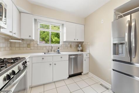 10 Cedar Court Raritan NJ 08822