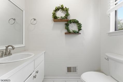 10 Cedar Court Raritan NJ 08822
