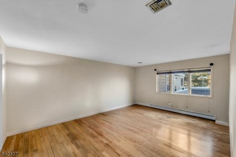 8 Cove Lane North Bergen NJ 07047