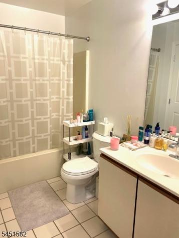 122 Cambridge Court Clifton NJ 07014