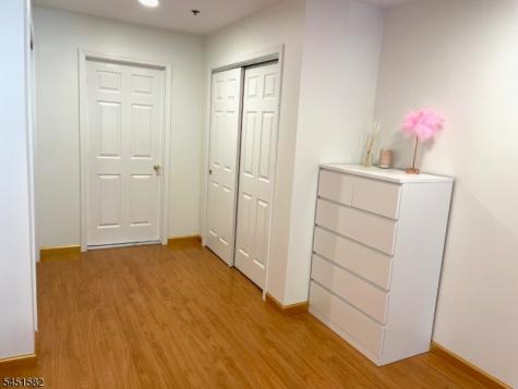 122 Cambridge Court Clifton NJ 07014