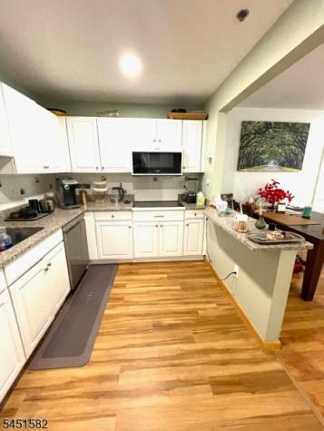 122 Cambridge Court Clifton NJ 07014