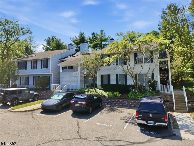 410 Ferncrest Court Readington NJ 08887