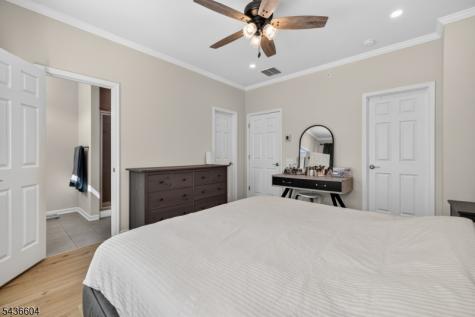 25 Haralson Court Livingston NJ 07039