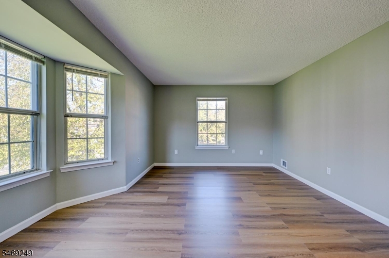 39 Lindsey Court Franklin NJ 08823