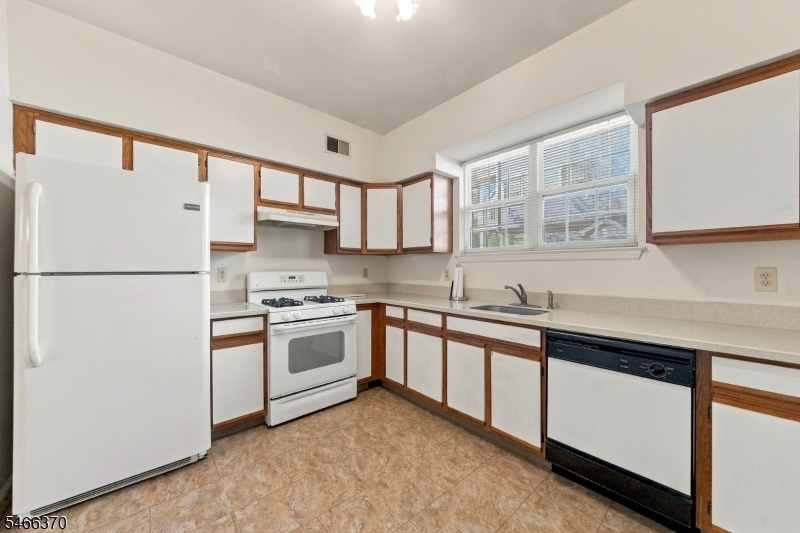 17 Springbrook Road East Montville NJ 07045