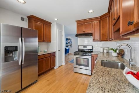 163 Dezenzo Lane West Orange NJ 07052