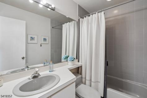 163 Dezenzo Lane West Orange NJ 07052