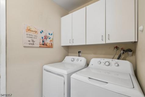 163 Dezenzo Lane West Orange NJ 07052