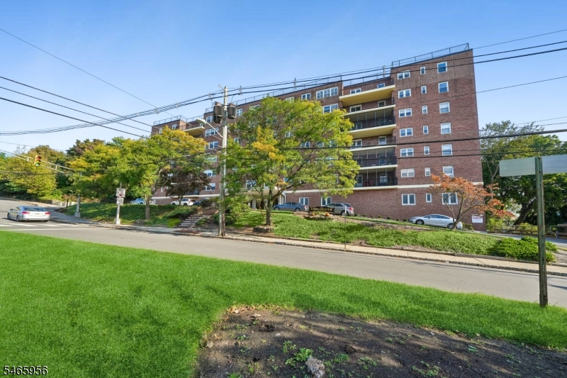 415 Claremont Avenue Montclair NJ 07042