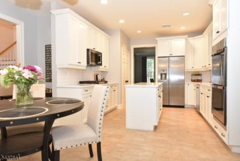 804 Fieldstone Terrace Wyckoff NJ 07481