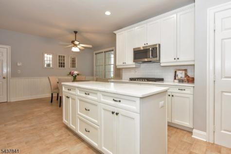 804 Fieldstone Terrace Wyckoff NJ 07481