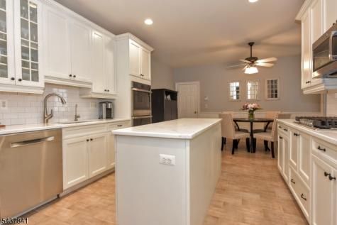 804 Fieldstone Terrace Wyckoff NJ 07481