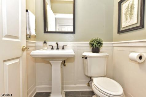 804 Fieldstone Terrace Wyckoff NJ 07481