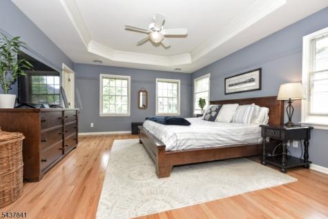804 Fieldstone Terrace Wyckoff NJ 07481