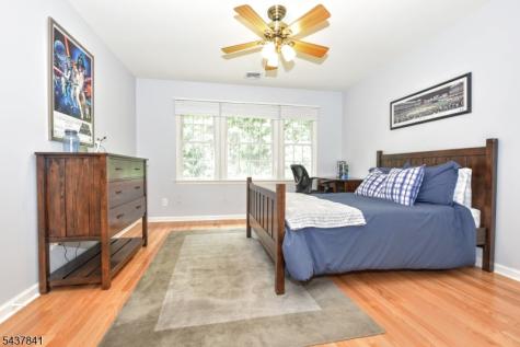 804 Fieldstone Terrace Wyckoff NJ 07481