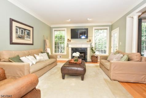 804 Fieldstone Terrace Wyckoff NJ 07481