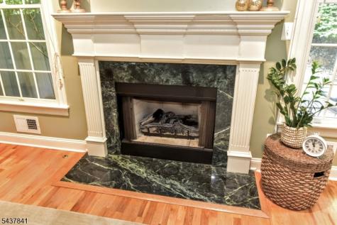 804 Fieldstone Terrace Wyckoff NJ 07481