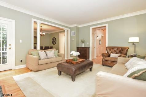 804 Fieldstone Terrace Wyckoff NJ 07481