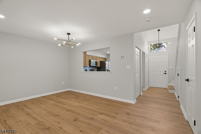 48 Nottingham Way Franklin NJ 08873