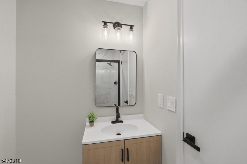 48 Nottingham Way Franklin NJ 08873