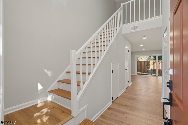 48 Nottingham Way Franklin NJ 08873
