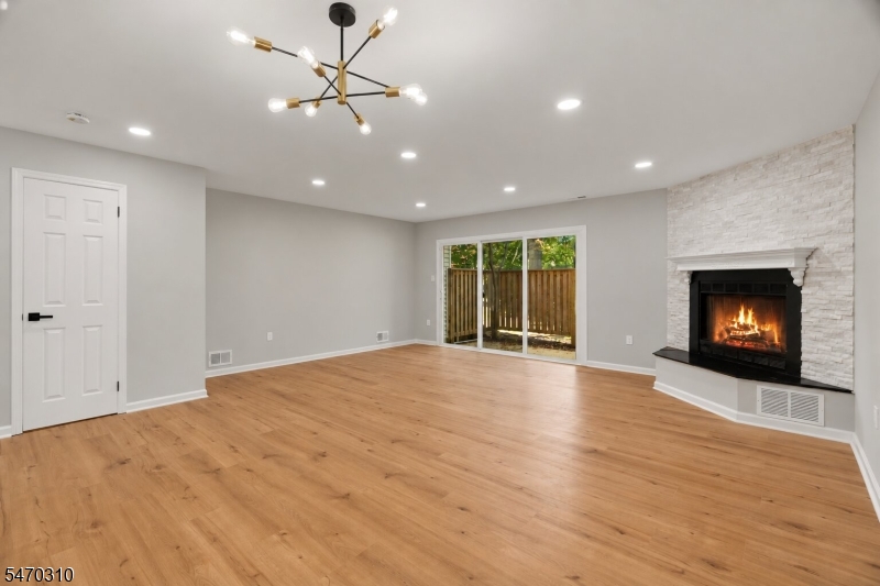 48 Nottingham Way Franklin NJ 08873