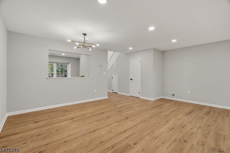 48 Nottingham Way Franklin NJ 08873