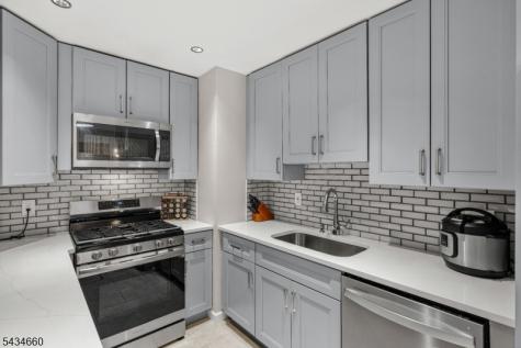 217 Vasser Drive Piscataway NJ 08854