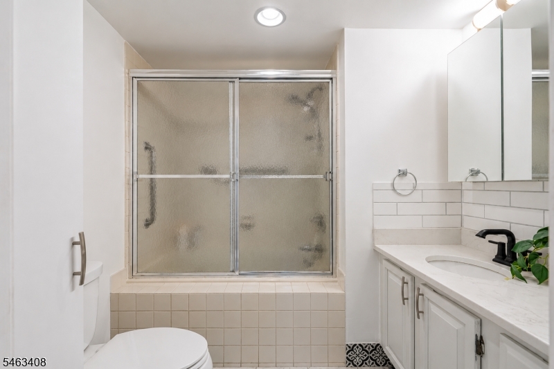 15 Boulder Run Road Paterson NJ 07501