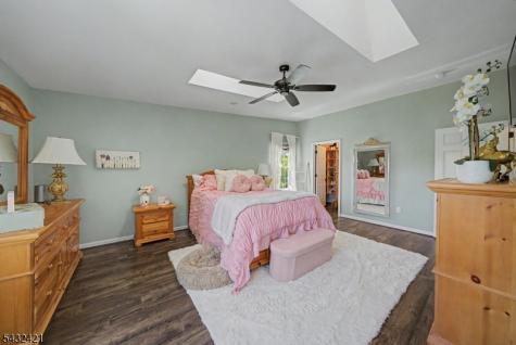 825 Sierra Drive Independence NJ 07840