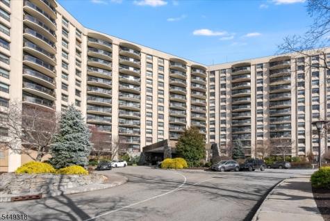 2 Claridge Drive Verona NJ 07044