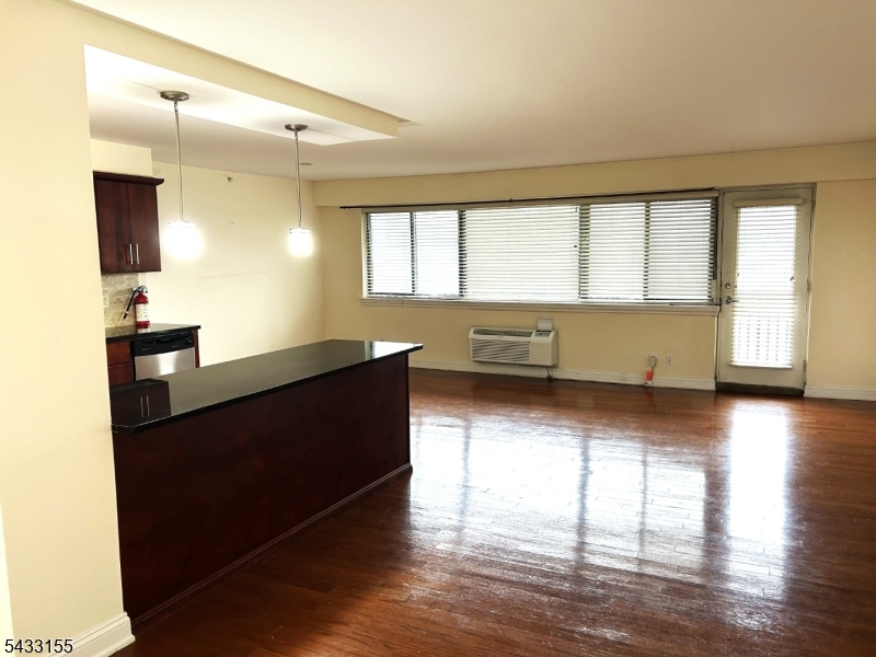 60 Parkway Drive East Orange NJ 07017