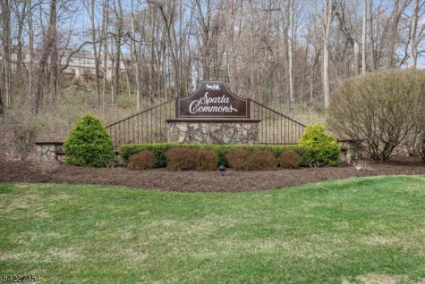 79 Carriage Lane Sparta NJ 07871