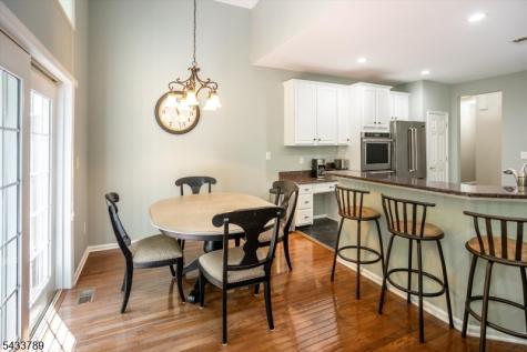 16 Wyckoff Way Chester NJ 07930