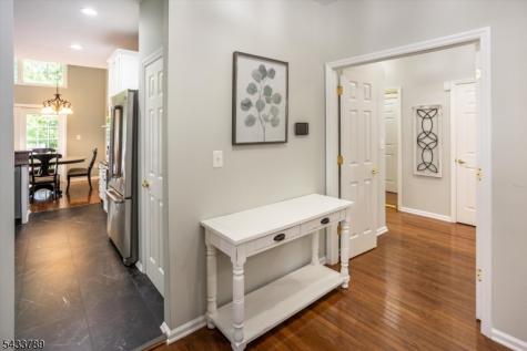 16 Wyckoff Way Chester NJ 07930