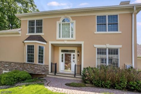16 Wyckoff Way Chester NJ 07930