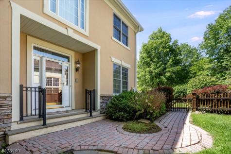 16 Wyckoff Way Chester NJ 07930