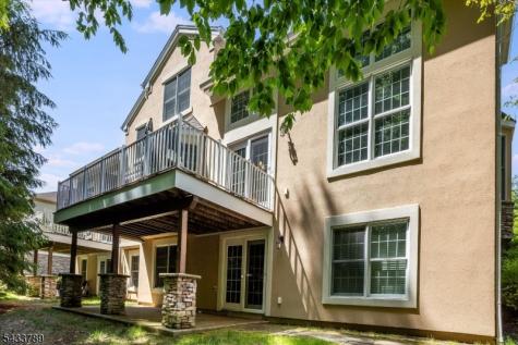16 Wyckoff Way Chester NJ 07930