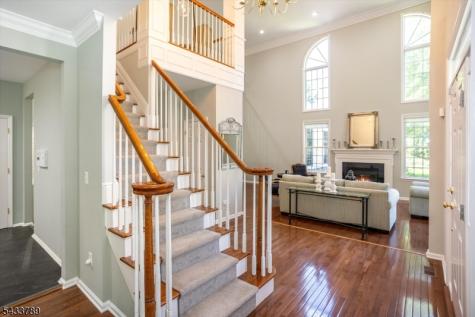 16 Wyckoff Way Chester NJ 07930