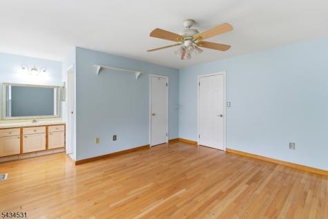39 Canterbury Circle Franklin NJ 08873