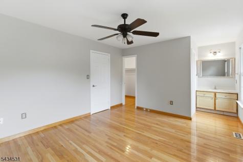 39 Canterbury Circle Franklin NJ 08873