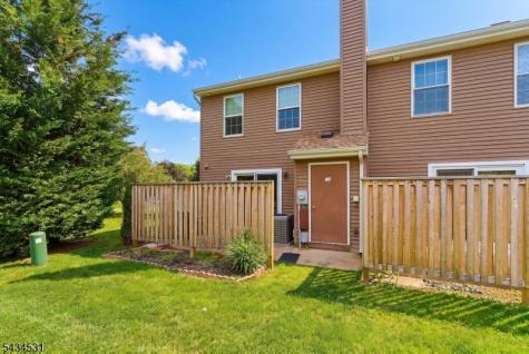 39 Canterbury Circle Franklin NJ 08873