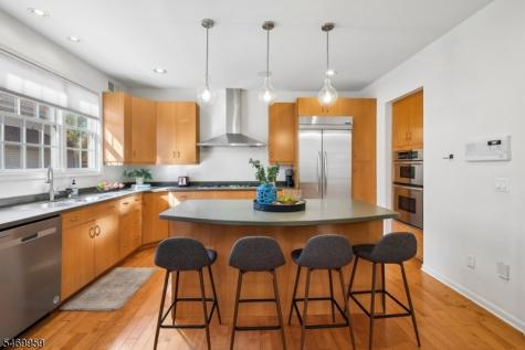 7 Oconnor Circle West Orange NJ 07052