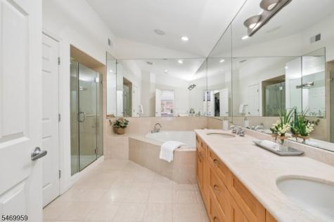 7 Oconnor Circle West Orange NJ 07052
